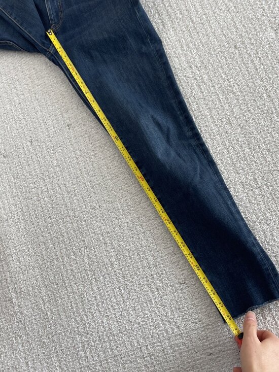 American Eagle Women’s Size 6 Super Super Stretch X4 Jegging Jeans Cut-Off Raw - Picture 8 of 12